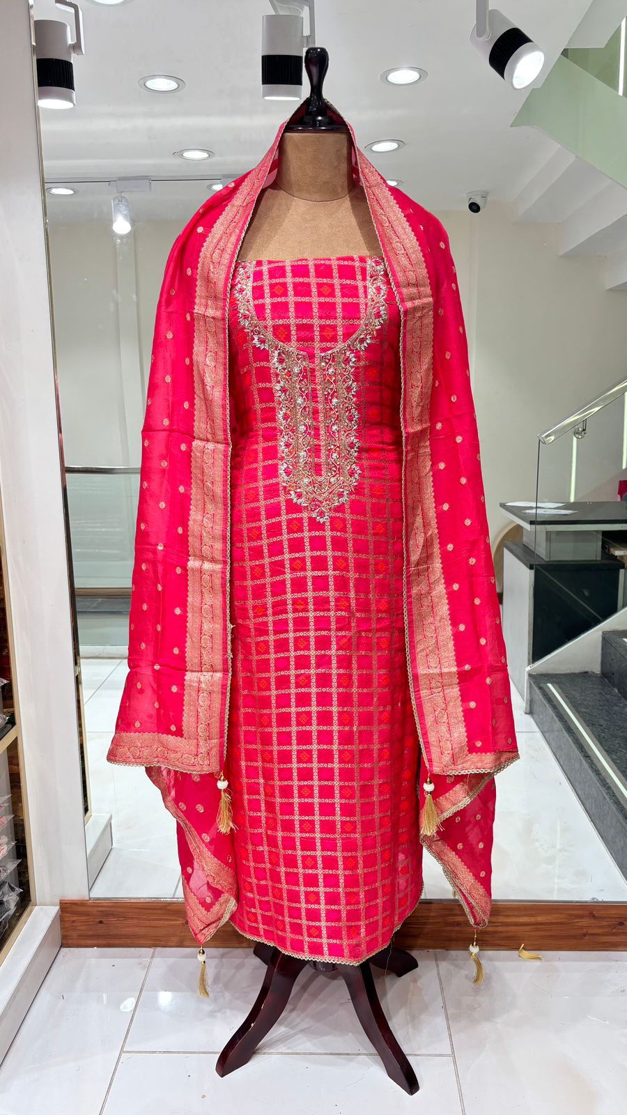 Women’s Silk Unstitched Salwar Suit Material